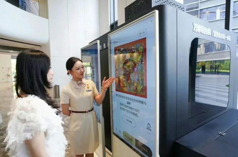 出海、AI、國潮齊發(fā)力，絲綢行業(yè)正悄悄變天？